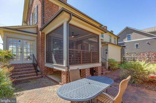 701 Hanover St, Fredericksburg VA  22401-5714 exterior