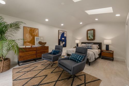 1095 Pine Tree Ln, Sebastopol CA  95472-2681 exterior