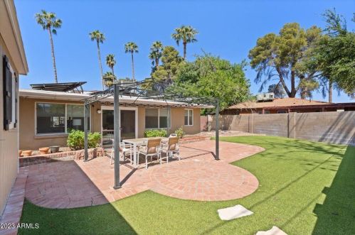 6811 11th Pl, Phoenix AZ  85014-1027 exterior