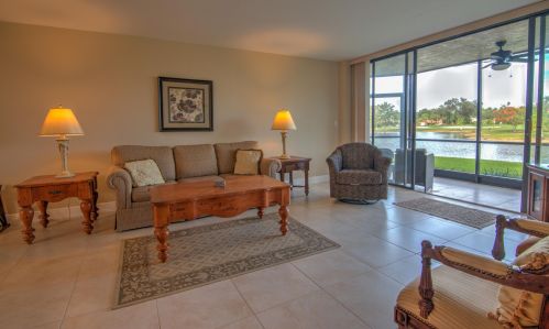 413 Augusta Blvd, Naples, FL 34113-7568
