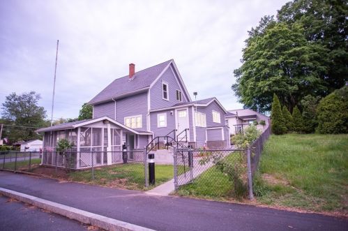 26 Lake St, Natick MA  01760-3413 exterior