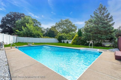 10 Webster Dr, Hazlet NJ 07730-1444 exterior