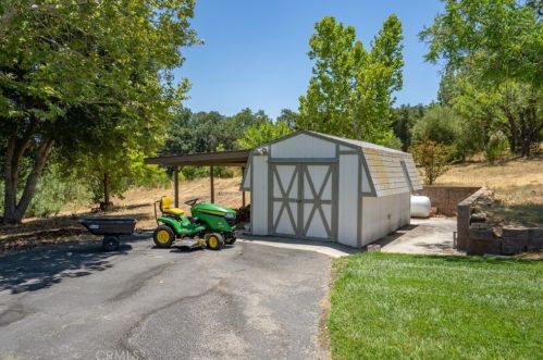 1440 Ridge Rd, Templeton CA  93465-9303 exterior