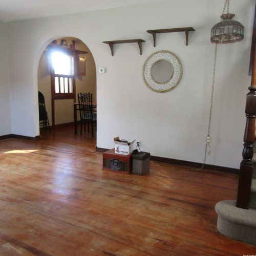 86-11 249th St, Jamaica, NY 11426-1848