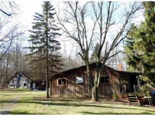 378 Star Grille Rd, Butler, PA 16002-8203