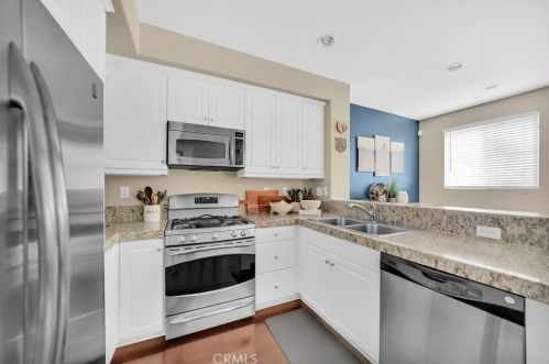 427 Linden Dr, Orange CA  92865-5006 exterior