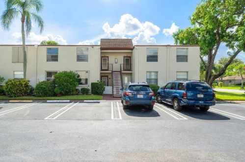 11 Willowbrook Ln, Delray Beach, FL 33446-1639