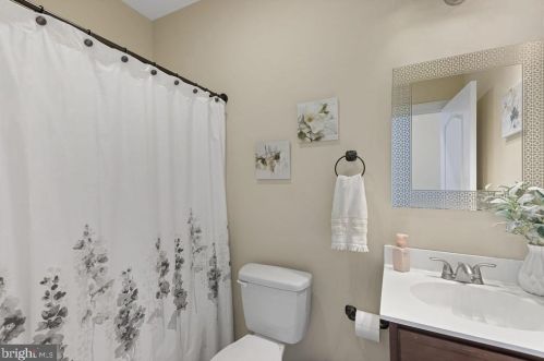 4330 Wiltshire St, Harrisonburg VA  22802-1174 exterior