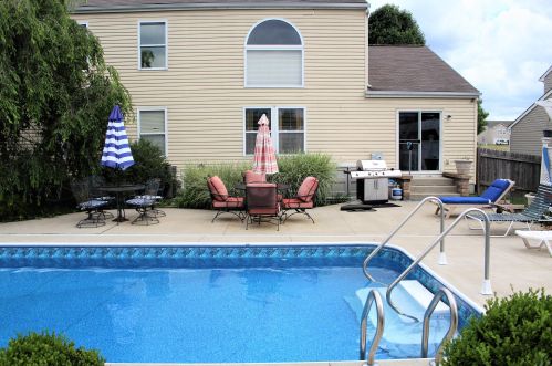 1052 Legacy Ln, Pataskala OH  43062-8078 exterior