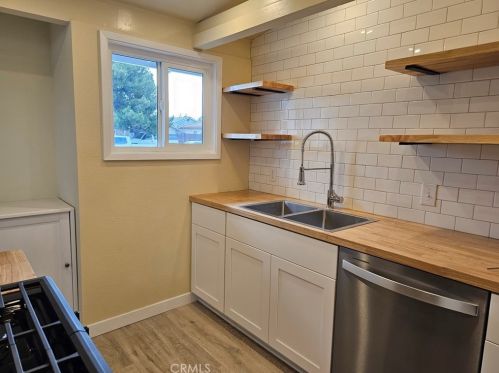 6758 Dwight Way, San Bernardino CA  92404-5536 exterior