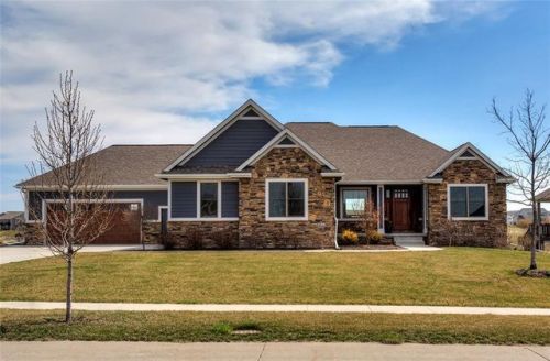 5013 Jan Rose Pkwy, Ankeny, IA 50021-6842