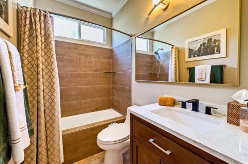 828 Mira Grande, Palm Springs CA  92262-1209 exterior