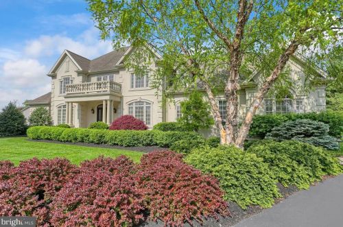 3 Drayton Ct, Navy Sup Dpt, PA 17055-8023