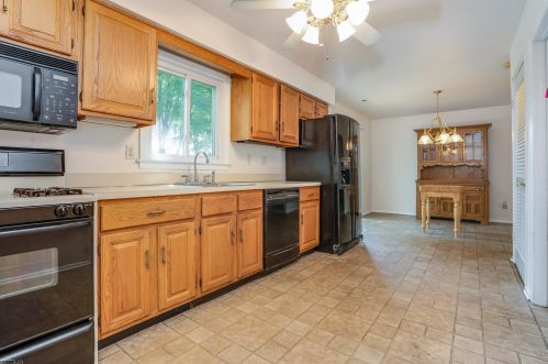 34 Bristol Ave, Flemington NJ  08822-1814 exterior