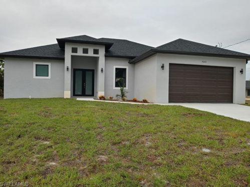 4002 26th St, Lehigh Acres, FL