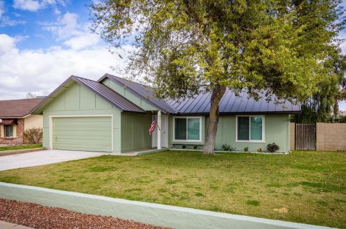 4752 Evans Dr, Glendale, AZ 85306-4431