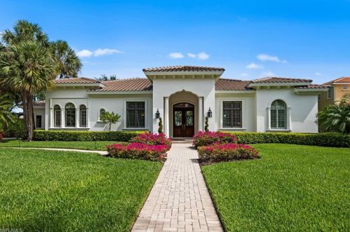 6441 Highcroft Dr, Naples, FL 34119-8445