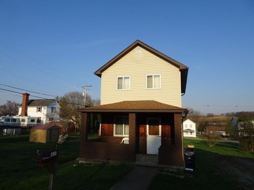 101 Kepple St, Jeannette, PA 15644-1028