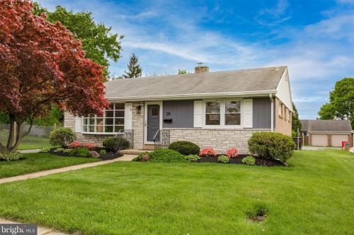 28 Grosstown Rd, Pottstown PA  19464-6106 exterior