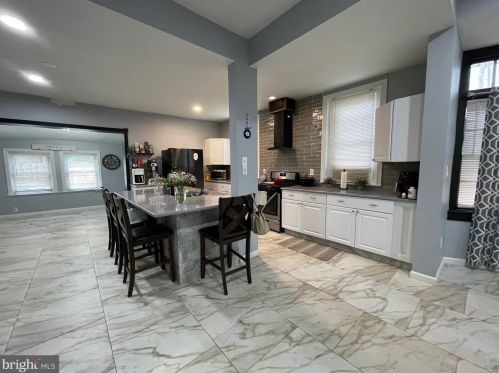 805 Main St, Norristown PA  19401-4103 exterior