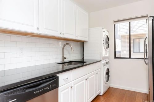 10 Hillside Ter, White Plains, NY 10601-1101