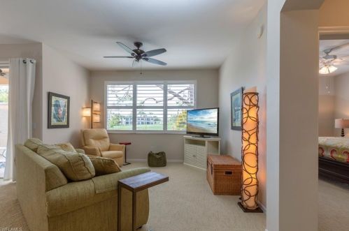 28052 Palmas Grandes Ln, Bonita Springs, FL 34135-2831