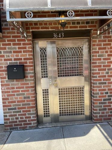 3643 Bronxwood Ave, Bronx, NY 10469-1103
