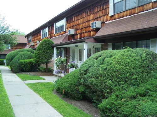 440 Park Ln, Warwick NY  10990-1721 exterior