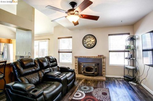 2309 Windsor Ln, Oakley CA  94561-3317 exterior