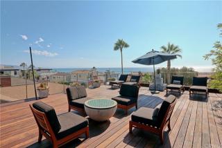 3205 Bayview Dr, Manhattan Beach CA  90266-3826 exterior