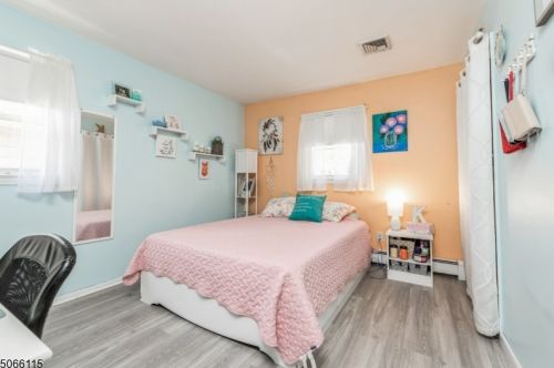 148 Galloping Hill Rd, Roselle Park NJ  07204-2427 exterior