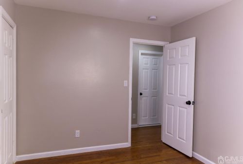 178 Louis Pl, Iselin NJ  08830-1236 exterior