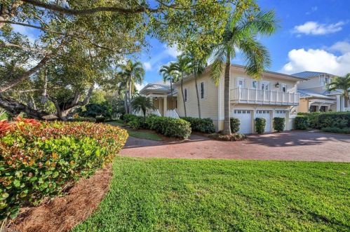 1750 Gordon Dr, Naples, FL 34102-7418