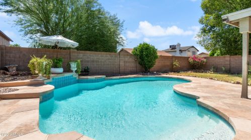 4147 Villa Linda Dr, Glendale, AZ 85310-5159