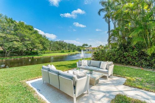 16510 Senterra Dr, Delray Beach FL  33484-6985 exterior