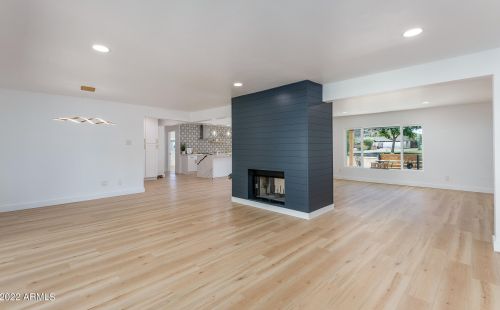 8112 10 Pl, Phoenix AZ 85014-1253 exterior