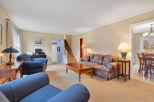 26 Ridge Rd, Southington CT  06489-2437 exterior