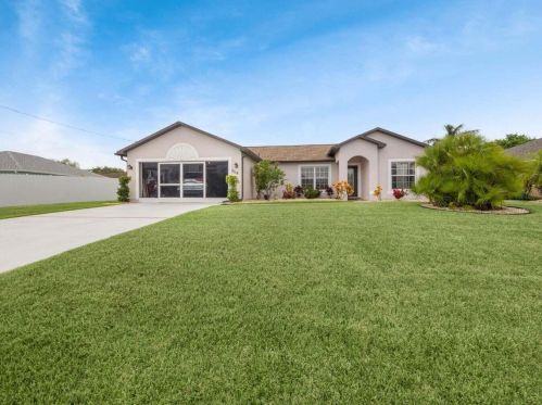 2718 Hamilton Ave, Fort Pierce, FL 34987-2238