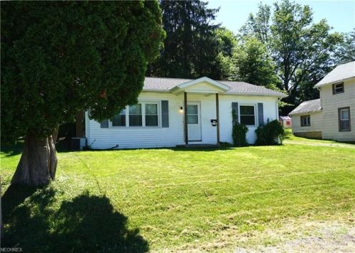 451 Hebron St, Bunker Hill, OH 44654-1240