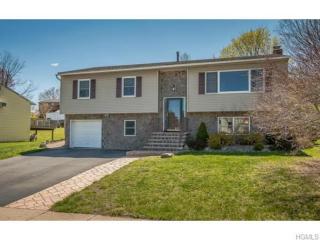14 Pearsall Dr, Monroe, NY 10950-4129