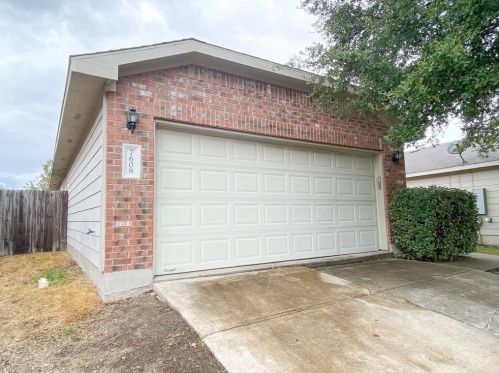 7608 Cayenne Ln, Austin TX  78741-7531 exterior