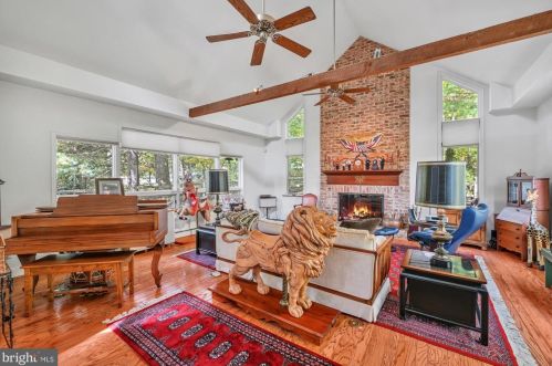 1743 Tall Oaks Rd, Molino PA  17961-9502 exterior