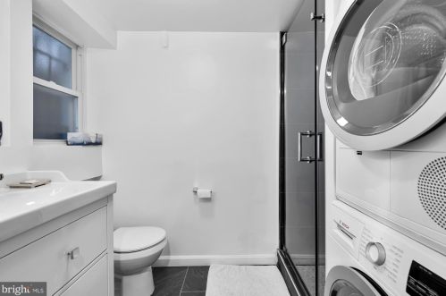 3638 Jenifer St, Washington DC 20015-1806 exterior