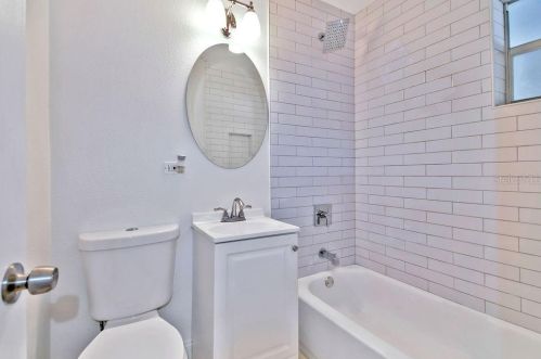 4480 16th St, Saint Petersburg FL  33703-4428 exterior