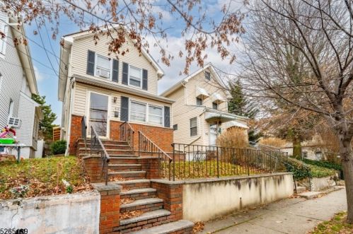 413 Faitoute Ave, Roselle Park, NJ 07204-1501