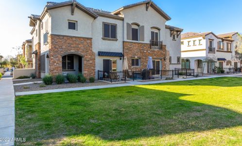 2747 Decatur Dr, Gilbert, AZ 85295-1229