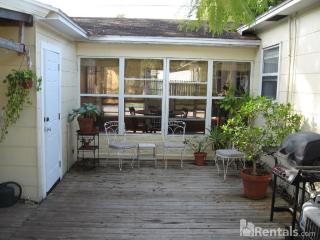 5526 15th Ave, Saint Petersburg FL  33707-3440 exterior