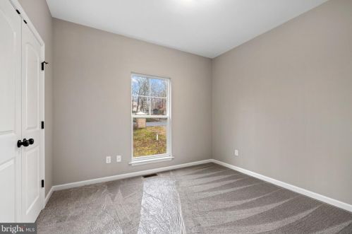 10914 Thiel Ct, Spotsylvania VA  22551-8034 exterior