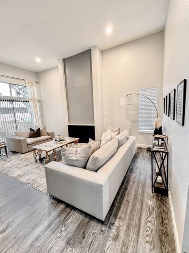 2917 Barrington Ct, Fullerton, CA 92831-2208