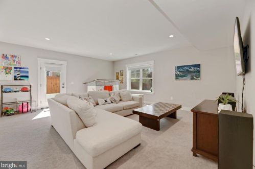 7413 Bethune St, Falls Church VA  22043-1316 exterior